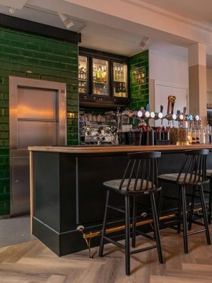 PVC vloer gelegd in een bar in Schijndel